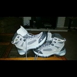 *reduced* price* Vasque hiking boots