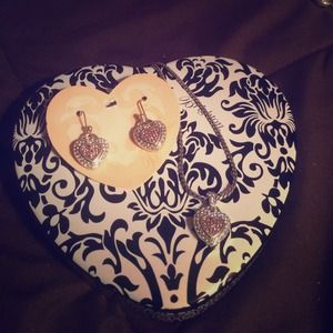 "Spread love" Brighton necklace and earring set 💕