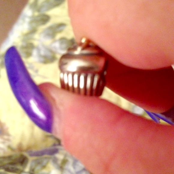 Authentic Pandora cupcake charm New