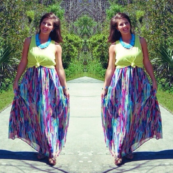 🎉HOST PICK🎉Multicolored Maxi Dress - Picture 2 of 2