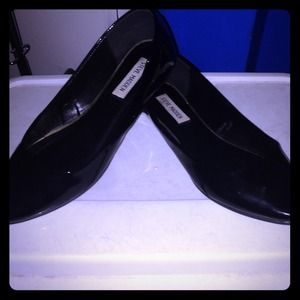 Steve Madden patent flats