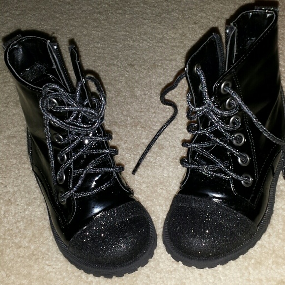 Baby girl black glitter boots