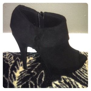 🌟🌟Black Bow Booties🌟🌟