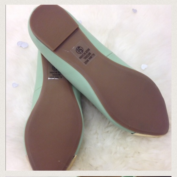 Mint flats with gold toes // Brand new - Picture 2 of 2