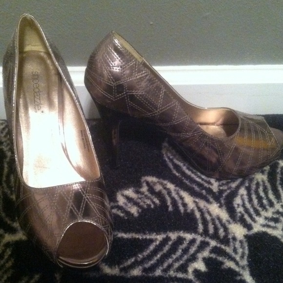 🌟🌟Rose Gold Heels 🌟🌟