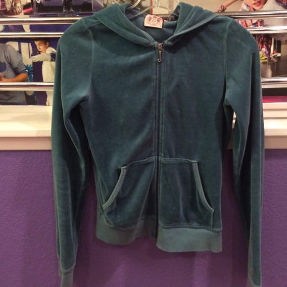 SOLD ❌ ❌ Medium blue juicy jacket