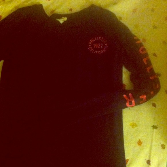 Hollister sweater