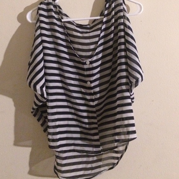Stripped loose shirt