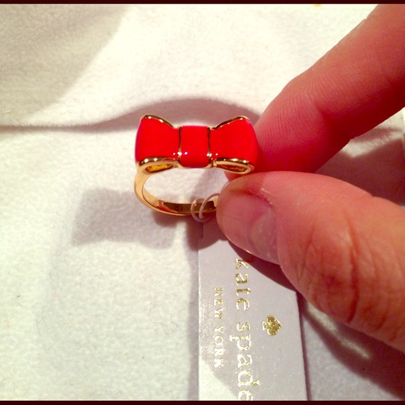 Kate Spade "Take a Bow" ring - size 6