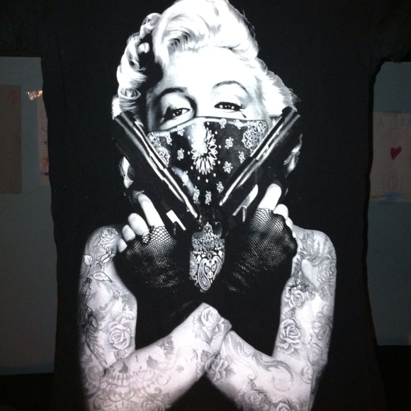 Marilyn Monroe shirt - Picture 2 of 3