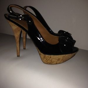 Guess black open toe shoes