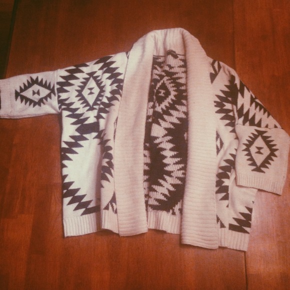 Forever 21 Aztec Sweater/Cardigan