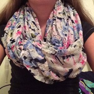 Infinity scarf