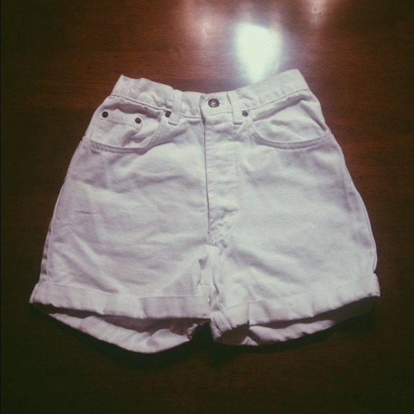 High Waisted Express Shorts (White)