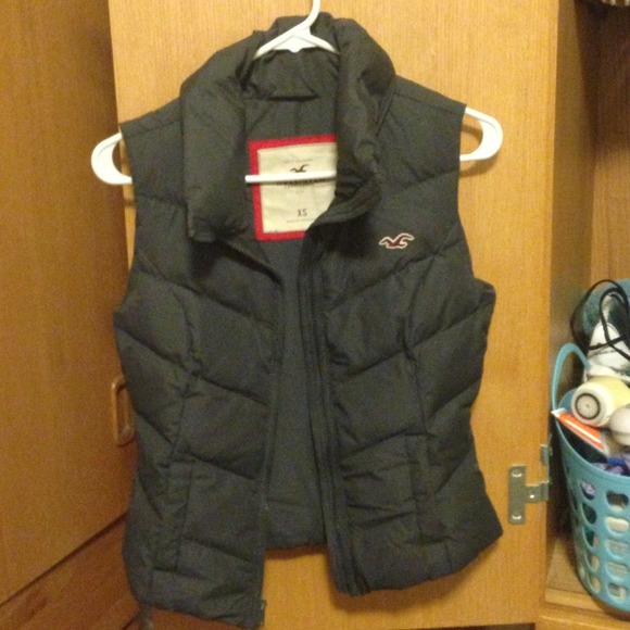 Hollister Puffer Vest