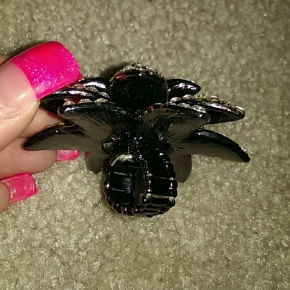 Flower ring - Picture 3 of 4