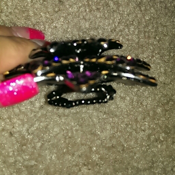 Flower ring - Picture 2 of 4