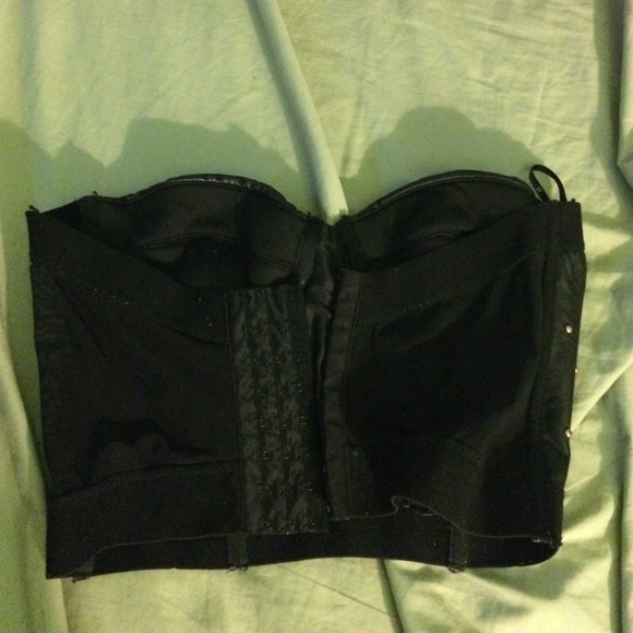 Leather bustier - Picture 2 of 3