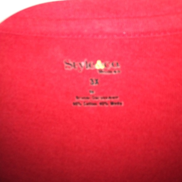 Red Top 🌹 - Picture 3 of 3