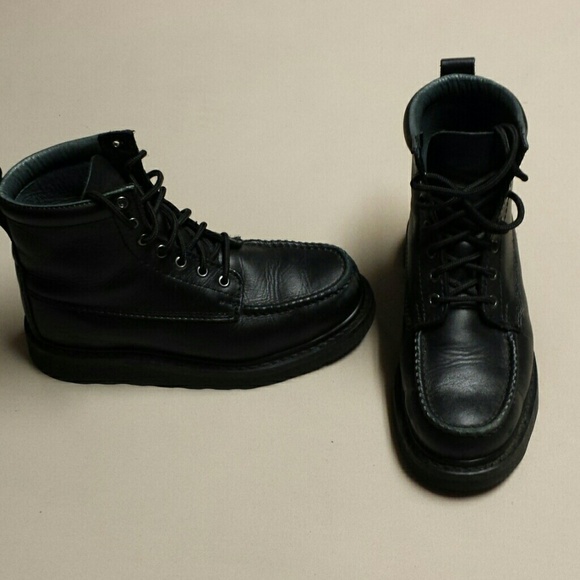 Boots - Picture 3 of 3