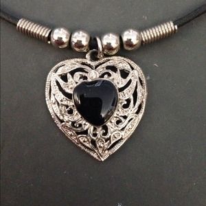 Heart choker