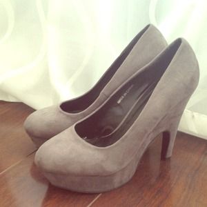 Gray Heels