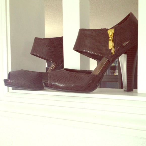 Brown two strapped heels