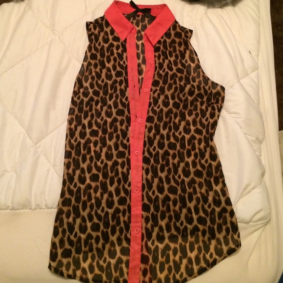 Leopard top