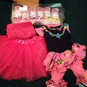 **+ Bundle *** pink tutu, socks, outfit and VS dog