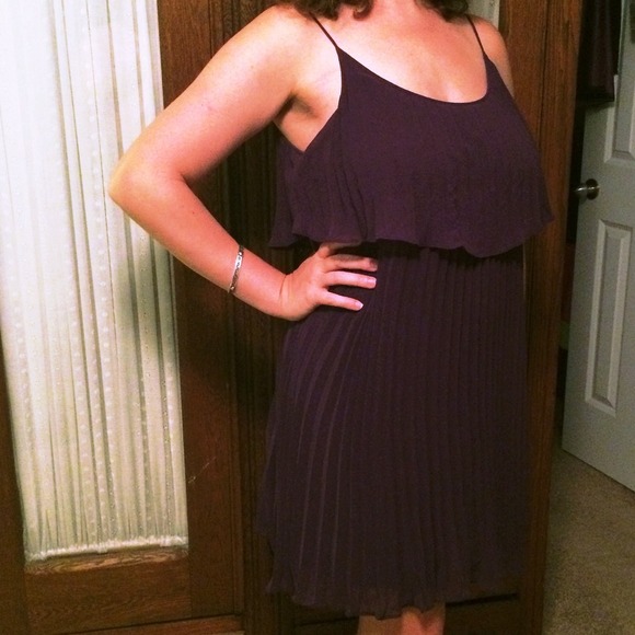 Bundled! 📦// Pleated purple accordion dress - Picture 4 of 4