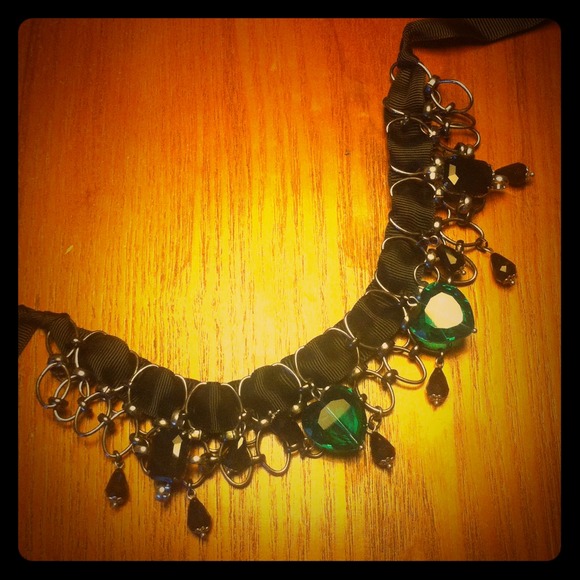 Choke necklace
