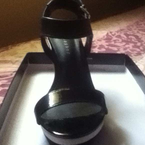 new shoes never used them size 7 1/2 - Picture 3 of 3