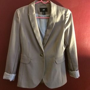 H&M beige blazer.