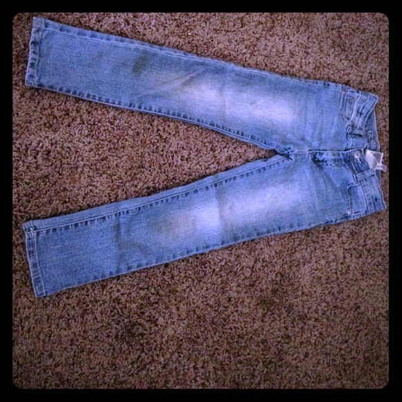 A pair of kid jeans size 6x