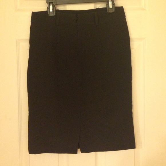 Romwe Black High Waisted Back Slit Skirt - Picture 2 of 4