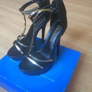 Black open toed 5inch heels