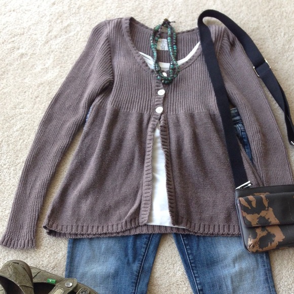 ❗️Donating on Monday❗️Taupe, baby doll sweater - Picture 2 of 3