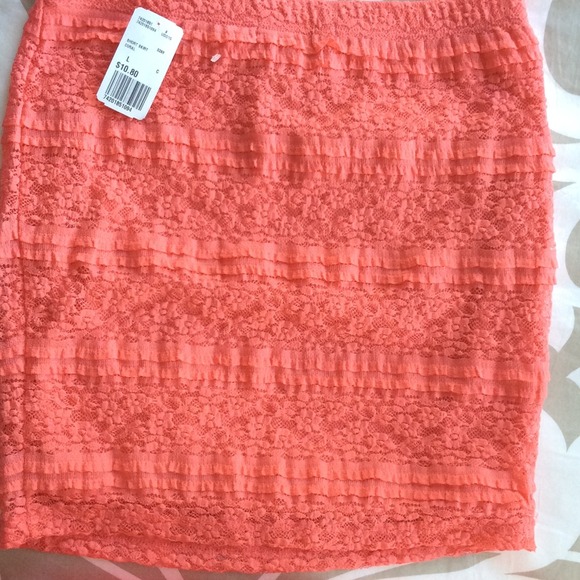 Forever 21 Coral Lace Short Skirt w/ tags
