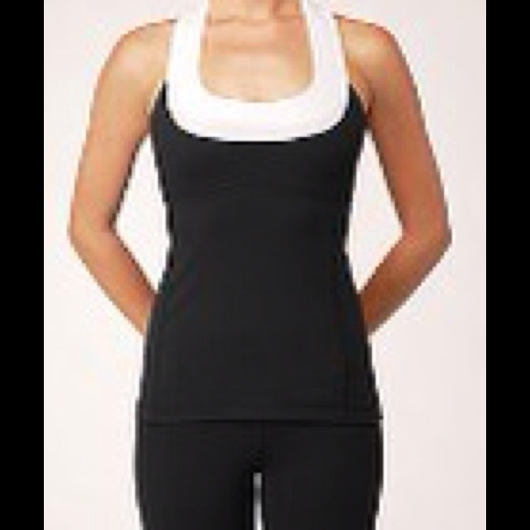 Size 4 lululemon scoop neck