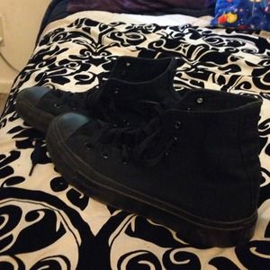 Hi top black  converse