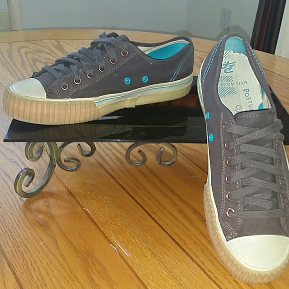 💢RARE💢PF Fliers Tennis Shoes