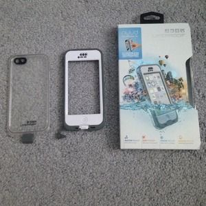 Nuüd lifeproof case!!
