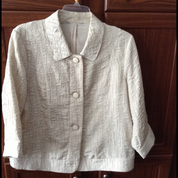 Beautiful 3-button Jacket