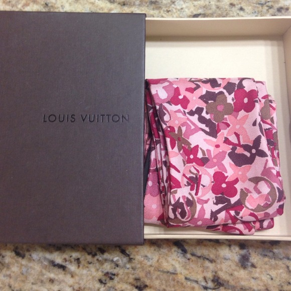Louis Vuitton Scarf