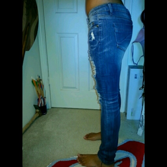 Final price NWT Size 28/5 distressed skinny jeans - Picture 3 of 4