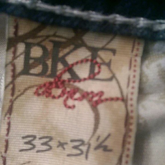 Buckle Taylor Jeans - Picture 3 of 3