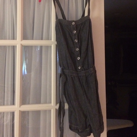 Gymboree Romper size 12 for girls. Only worn twice