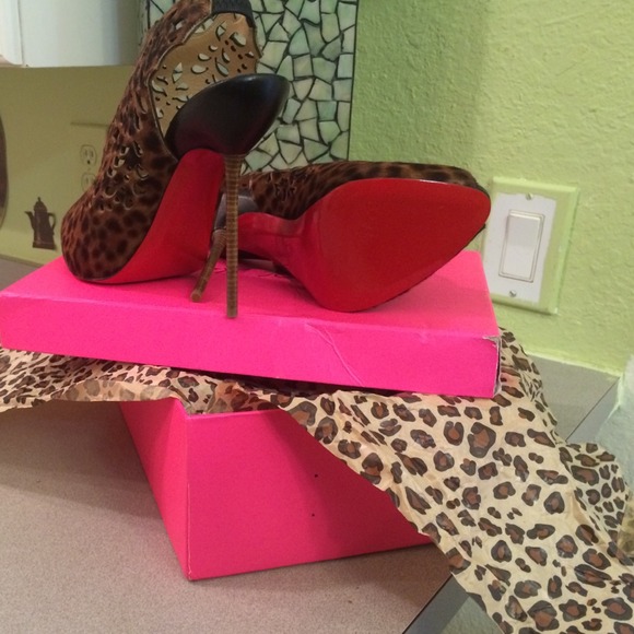 Shoes never worn - Picture 4 of 4