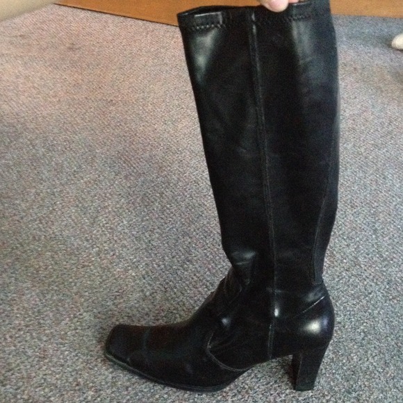 Black Boots