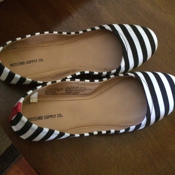 Ballet flats
